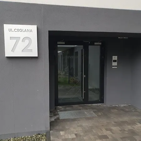 Ceglana 72 - New- Lux- Free Underground Parking Apartman