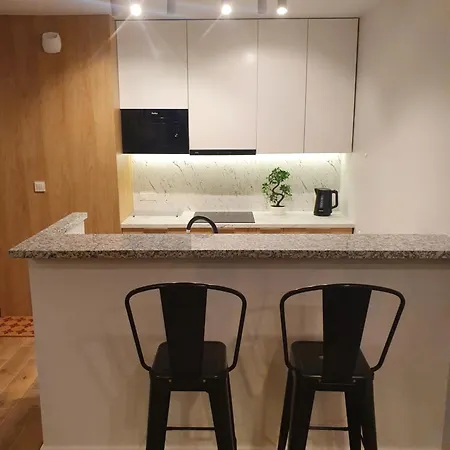 Ceglana 72 - New- Lux- Free Underground Parking Apartment