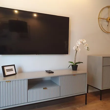 Ceglana 72 - New- Lux- Free Underground Parking Apartment Katowice