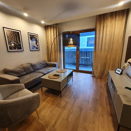 Ceglana 72 - New- Lux- Free Underground Parking Apartment