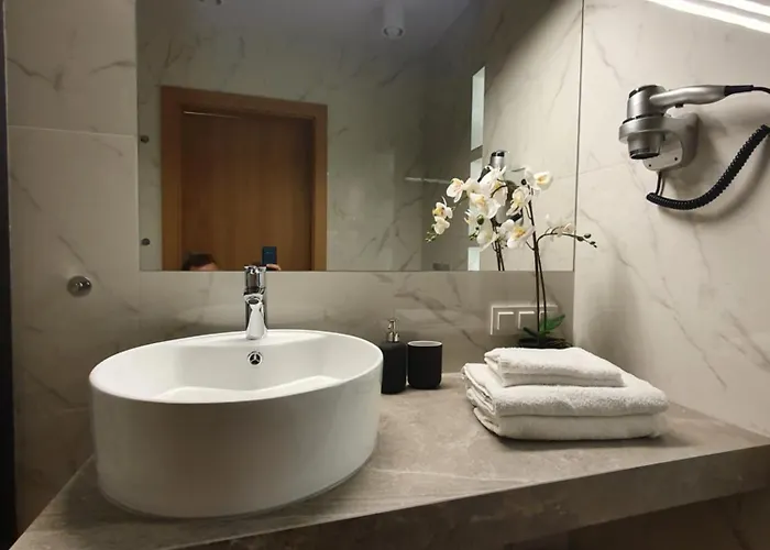 Ceglana 72 - New- Lux- Free Underground Parking Appartement *